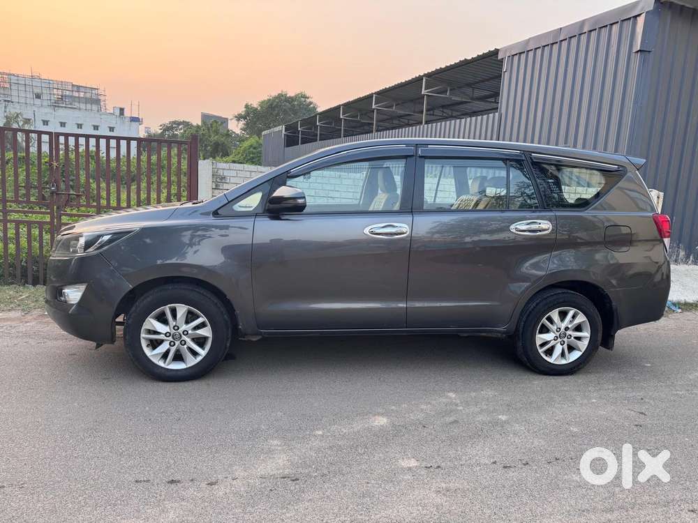 Toyota Innova Crysta 2.4 G Mt 8s, 2018, Diesel