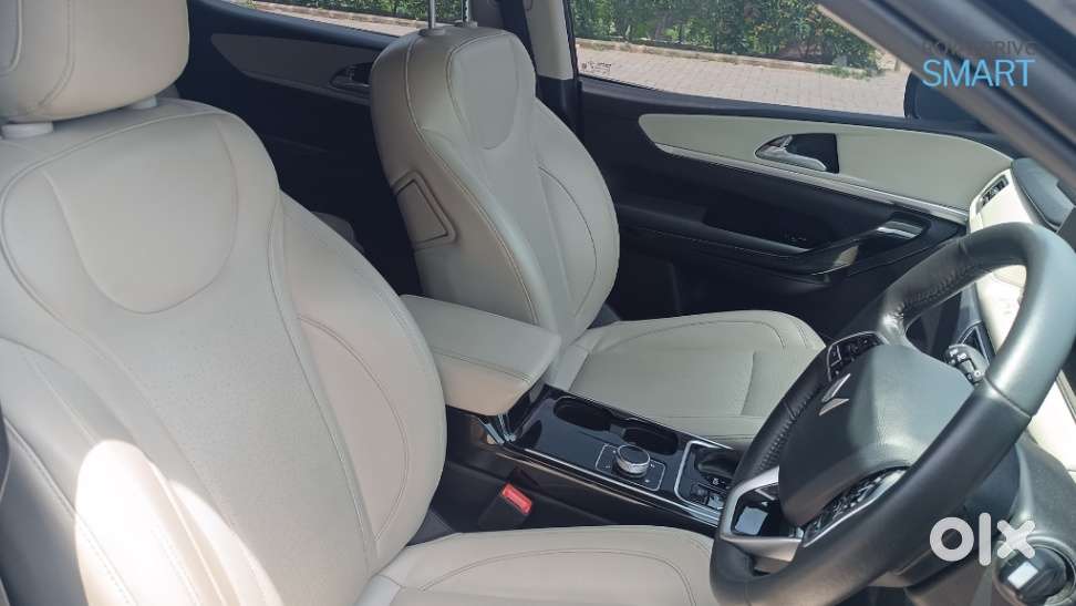 Mahindra Xuv700, 2022, Petrol