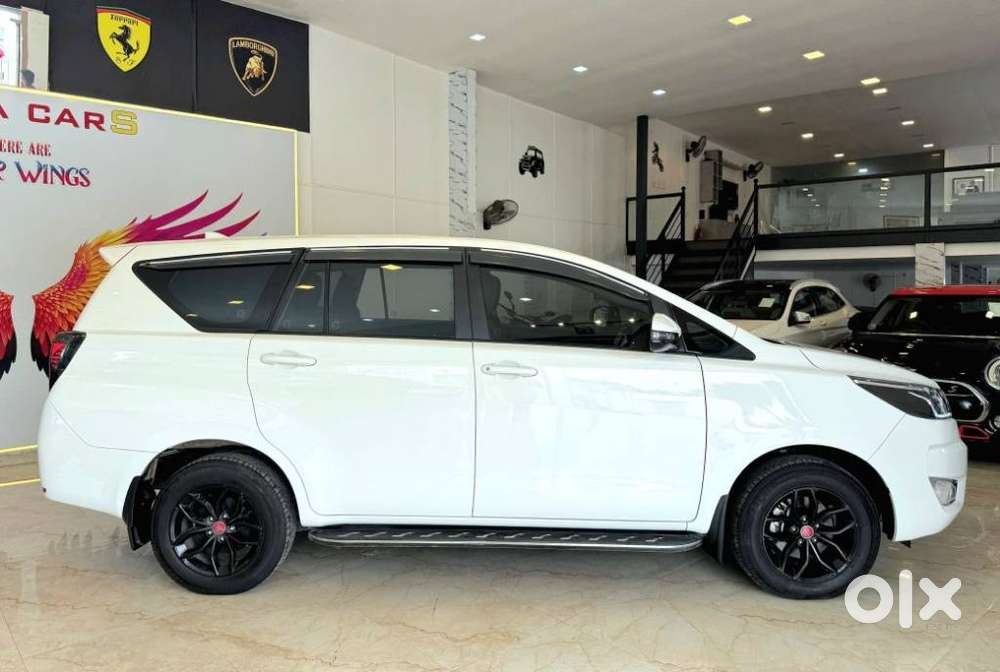 Toyota Innova Crysta [2020-ongoing] 2.4 Gx 7 Str, 2025, Diesel