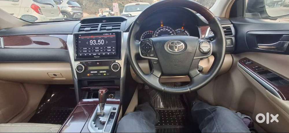 Toyota Camry 2013 Petrol Well Maintained