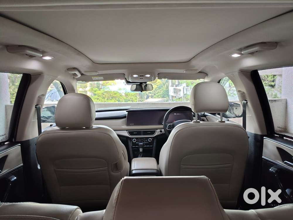 Mahindra Xuv700 2.0 Ax 7 Petrol At Luxury Pack Str, 2023, Petrol
