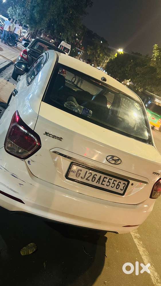 Hyundai Xcent 2016
