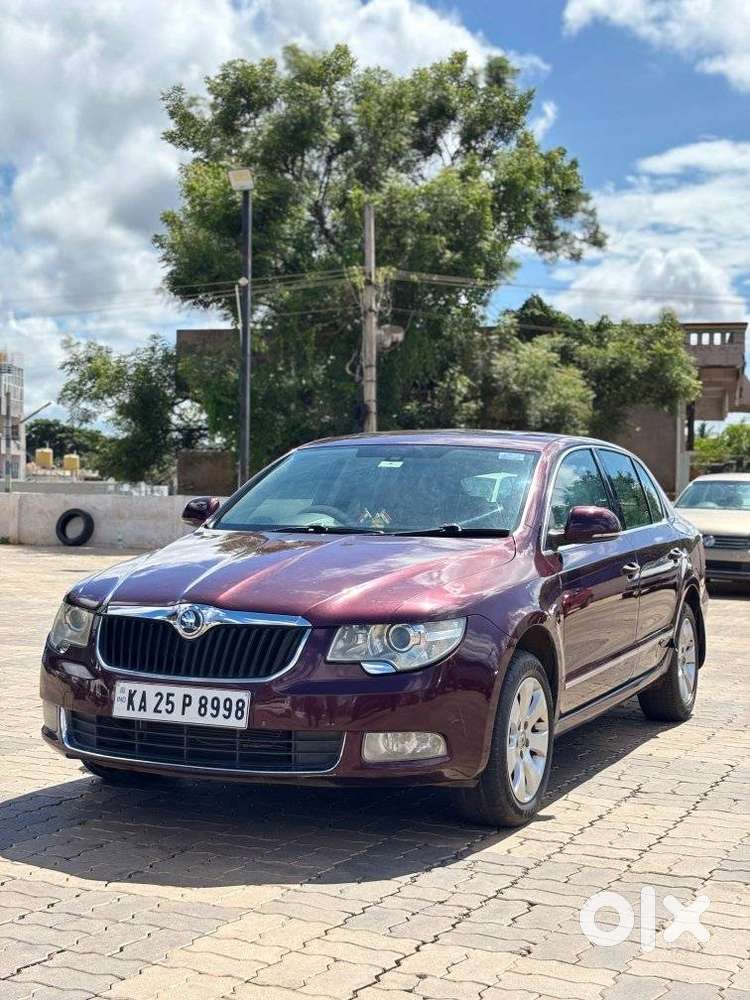 Skoda Superb Petrol Ambition, 2011, Petrol