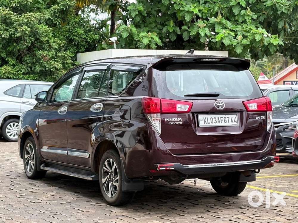 Toyota Innova Crysta 2021