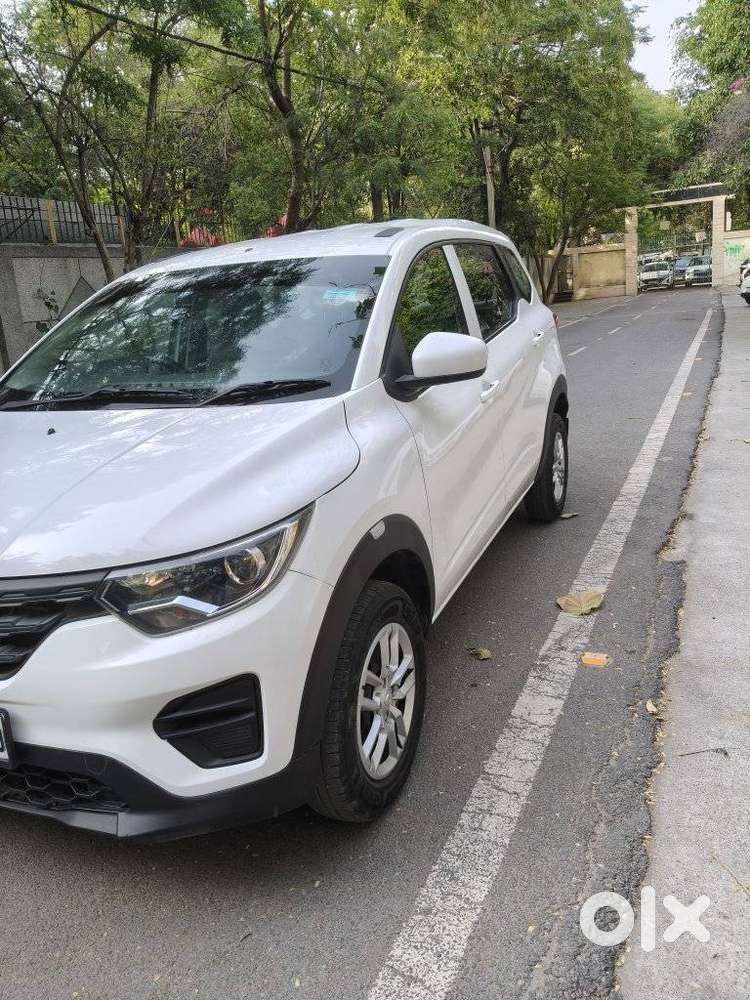 Renault Triber 1.0 Rxe, 2023, Petrol