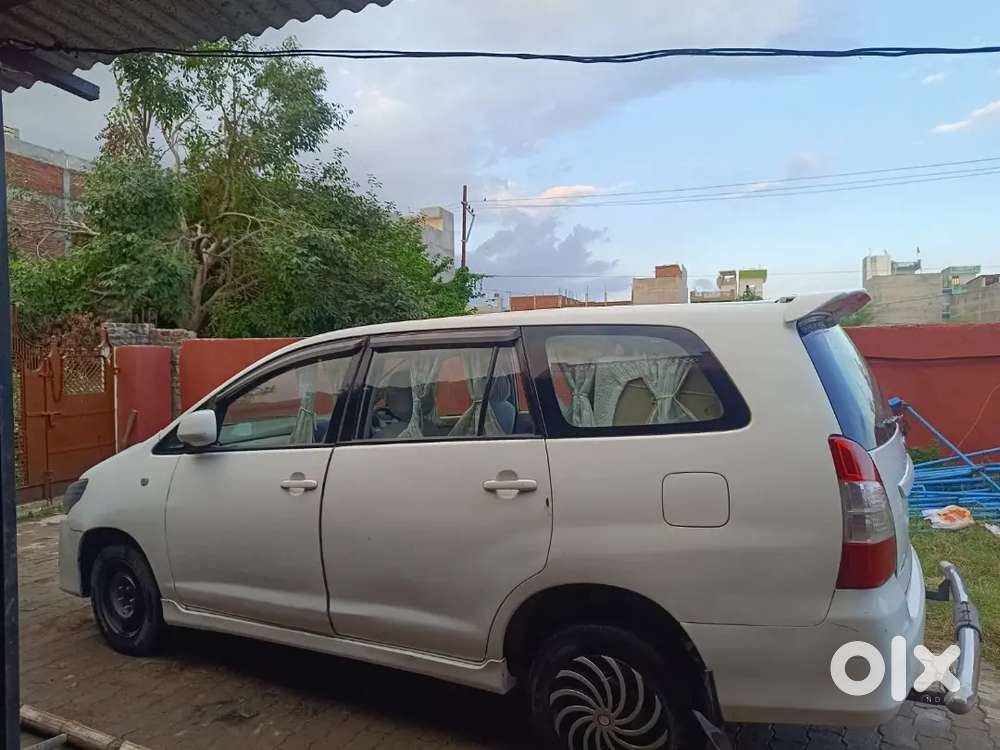 Toyota Innova 2014 Diesel 70000 Km Driven