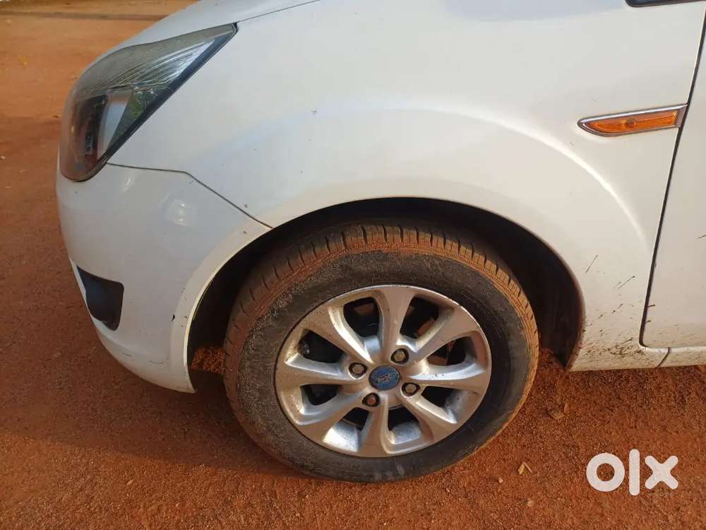 Ford Figo 2012 Petrol Manual