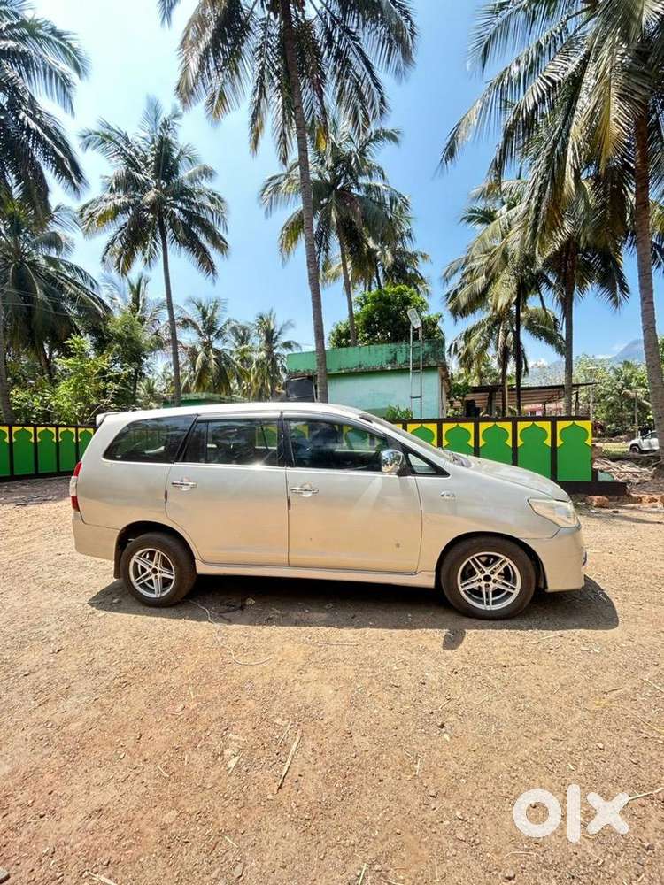 Toyota Innova 2013 Diesel 275000 Km Driven