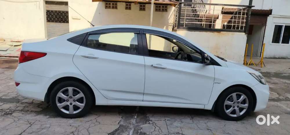 Hyundai Verna 2011 Petrol Well Maintained