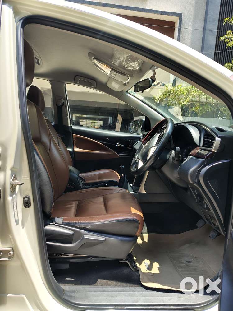 Toyota Innova Crysta 2.4 Vx Mt 8s, 2017, Diesel