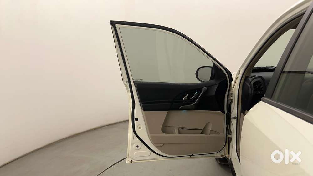 Mahindra Xuv500 W6 2wd, 2015, Diesel