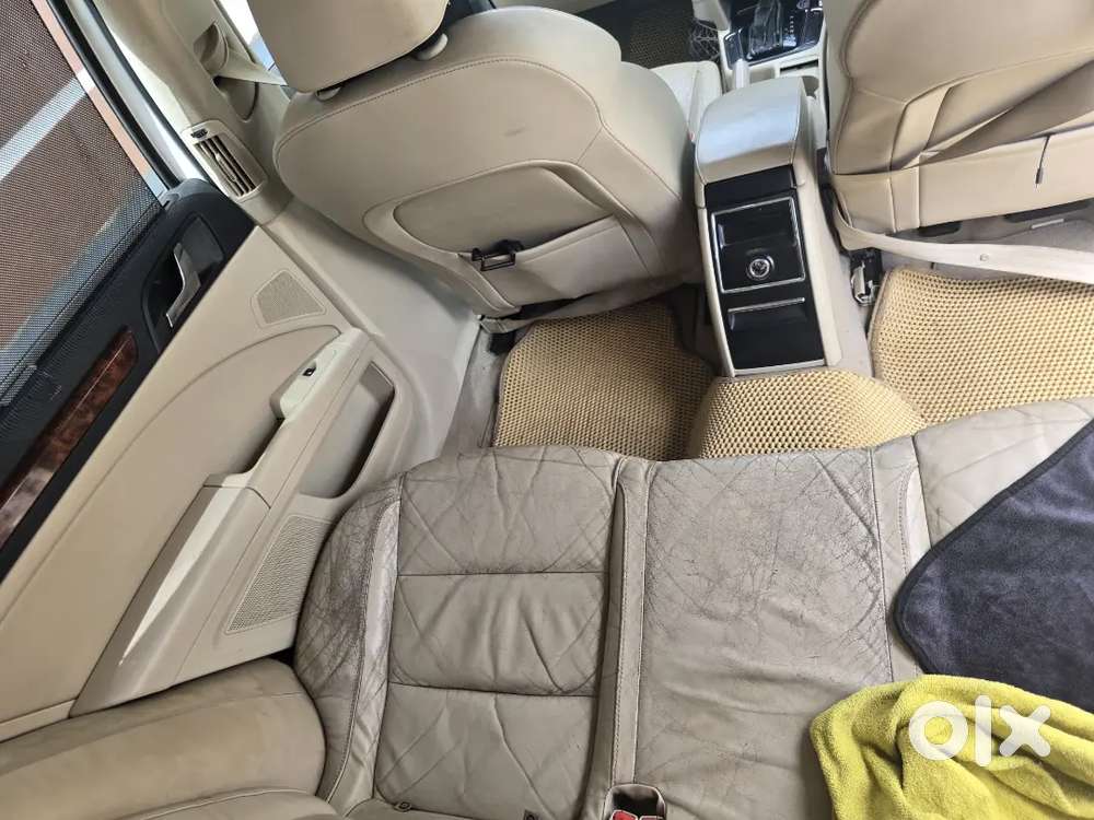 Skoda Superb Elegance 2011 Car