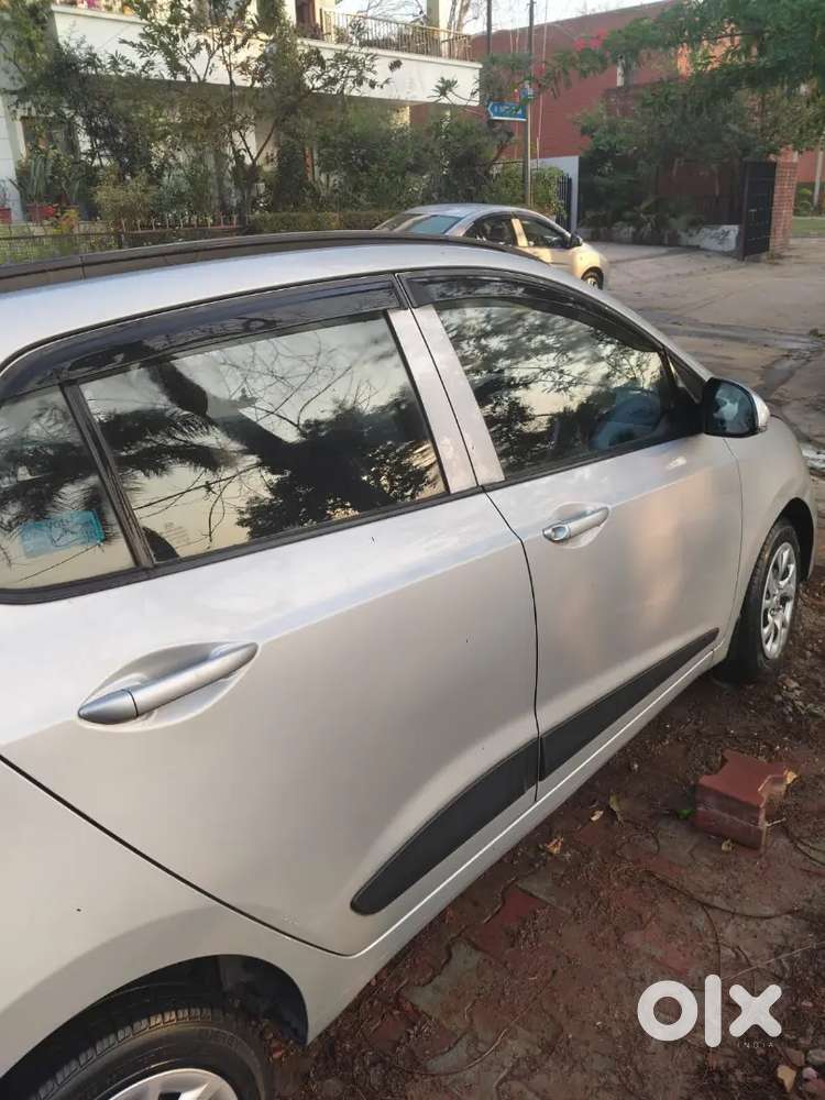 Hyundai Grand I10 Prime Petrol 82700 Km Driven