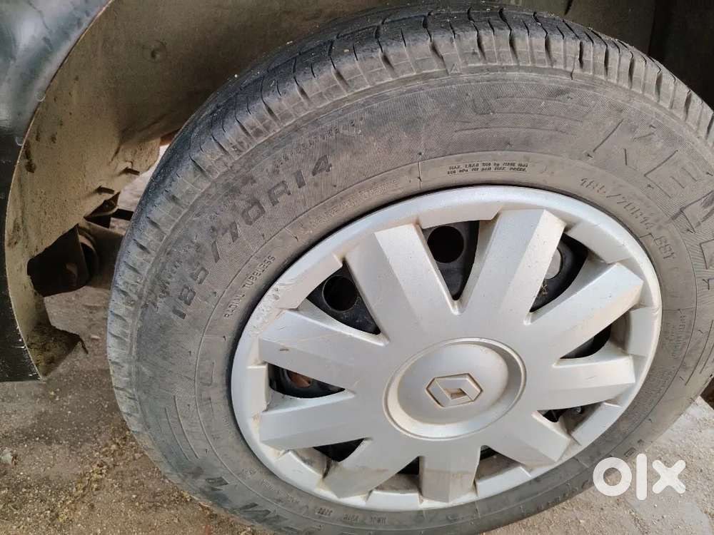 Mahindra Logon Petrol Vehicle