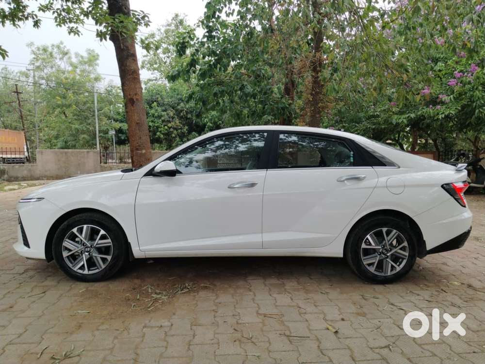 Hyundai Verna 1.5 Sx (o) Ivt, 2025, Petrol