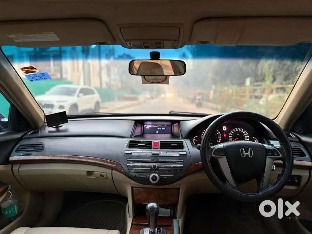 Honda Accord 2.4- 2011