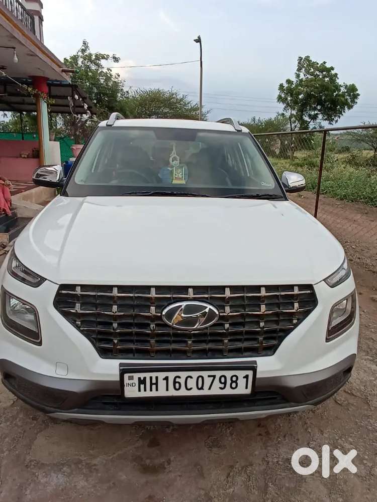 Hyundai Venue 2020 Petrol Well Maintained