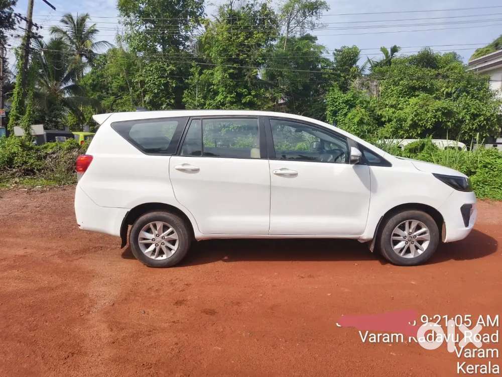 Toyota Innova Crysta 2017 Diesel Manual Second Owner 165000 Km