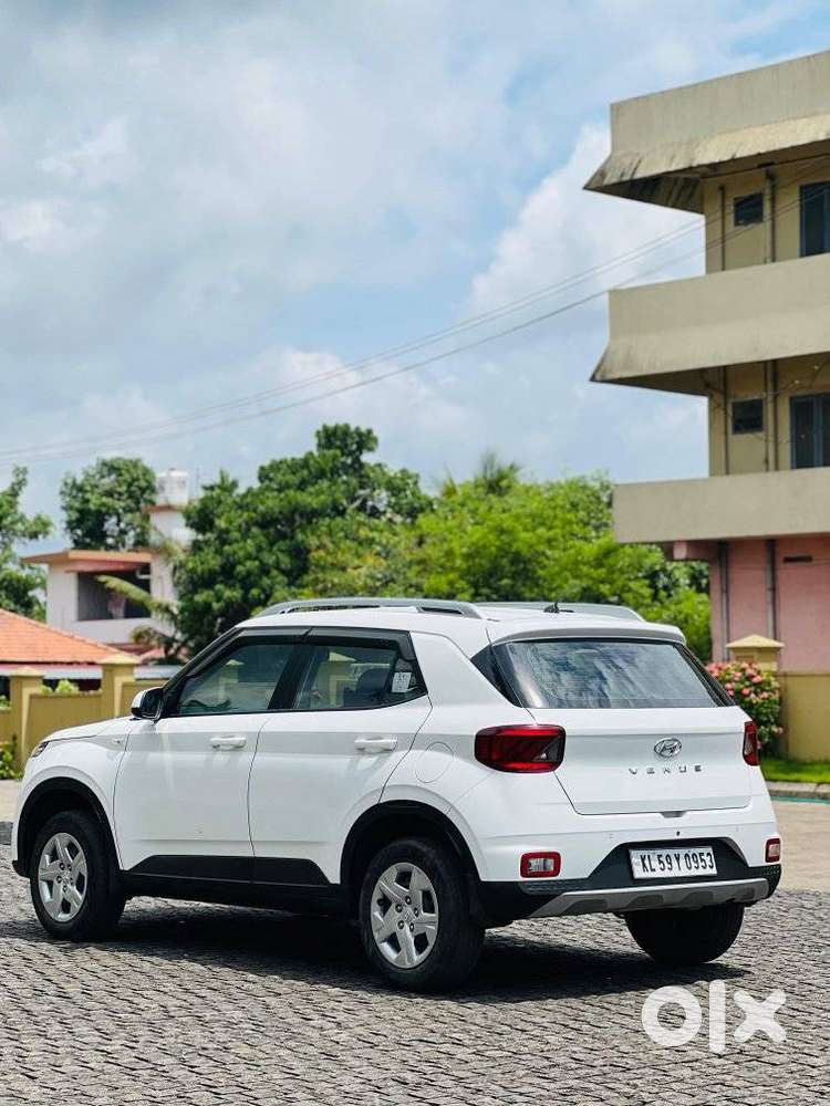 Hyundai Venue S Mt 1.2 Kappa, 2022, Petrol