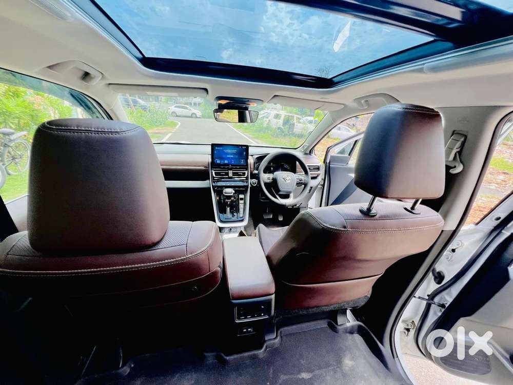 Toyota Innova Hycross 2.0 Zx Hybrid 7 Str, 2025, Petrol