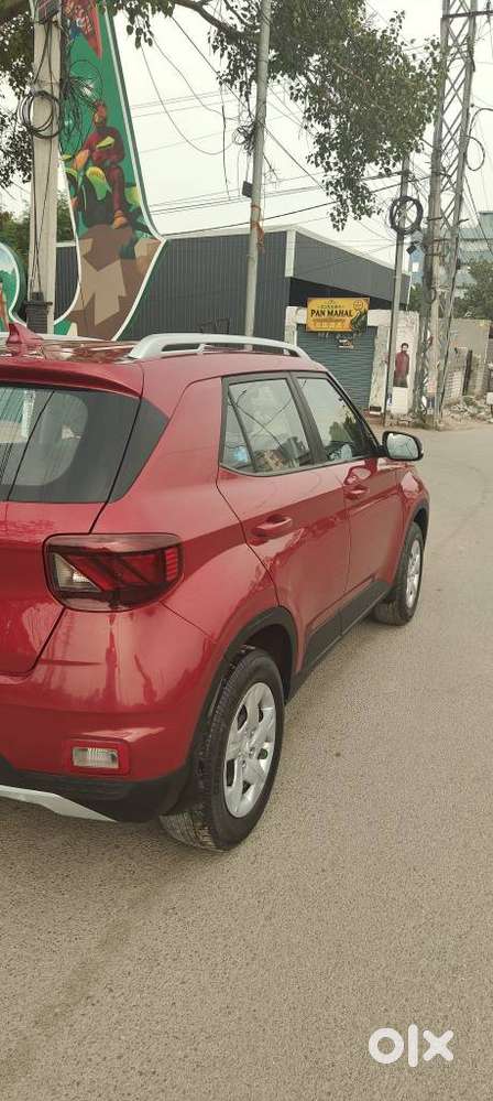 Hyundai Venue 1.2 S Plus, 2020, Petrol