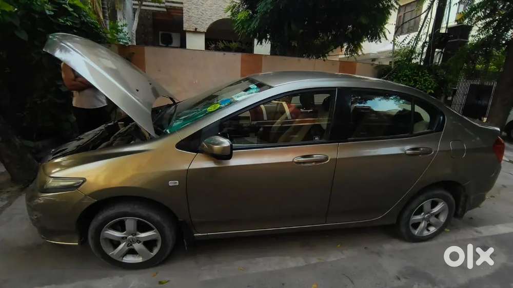 Honda City 1.5 Sv 2015,cng Brand New Company Kit