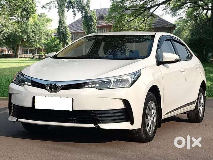 Toyota Corolla Altis 1.8 J, 2018, Petrol