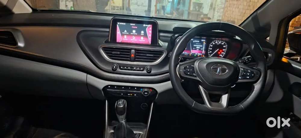 Tata Altroz 2020 Petrol 64000 Km Driven