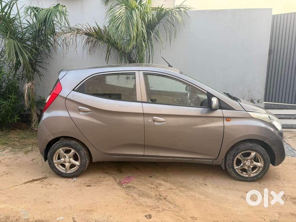 Hyundai Eon Petrol Sportz Top Model