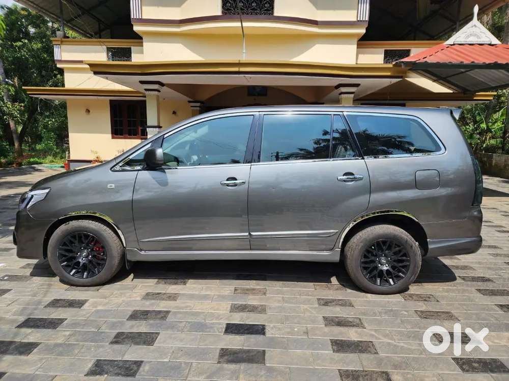 Toyota Innova 2014 Diesel Car