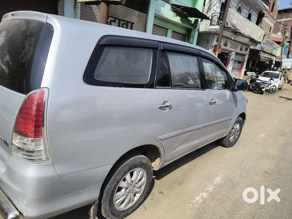 Toyota Innova 2010 Diesel 254000 Km Driven