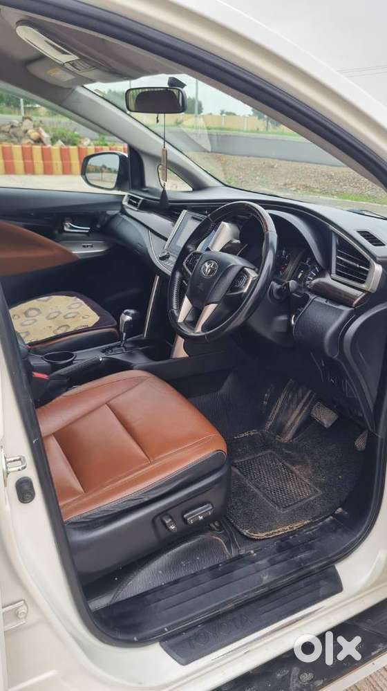 Toyota Innova Crysta 2.8z Automatic, 2017, Diesel