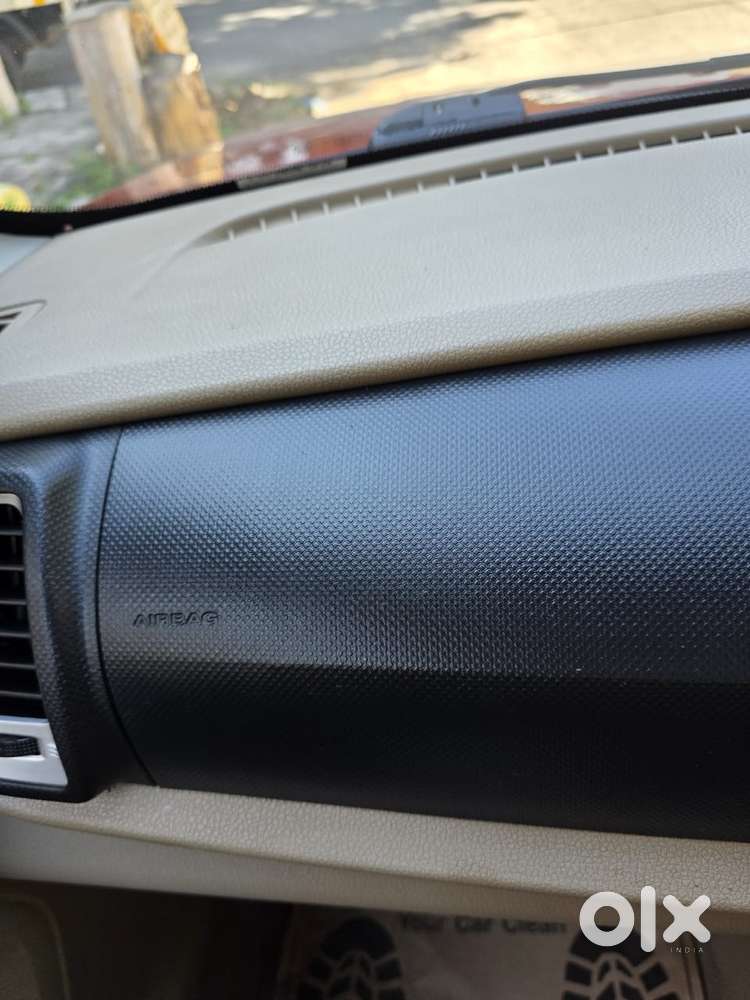 Mahindra Tuv 300 T8 Amt (automatic), 2016, Diesel