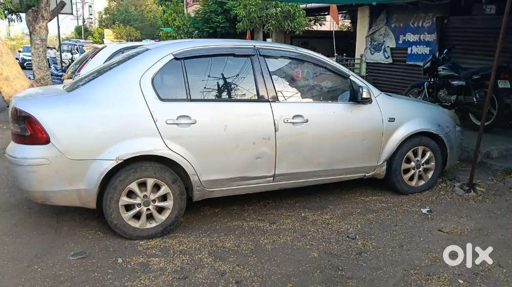 Ford Fiesta Classic 2015 Diesel 195000 Km Driven