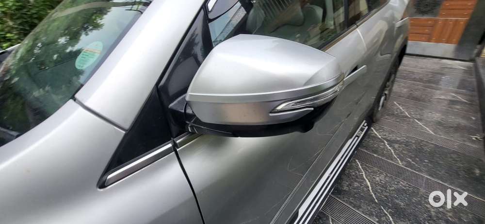 Mahindra Xuv700 2022 Km Driven