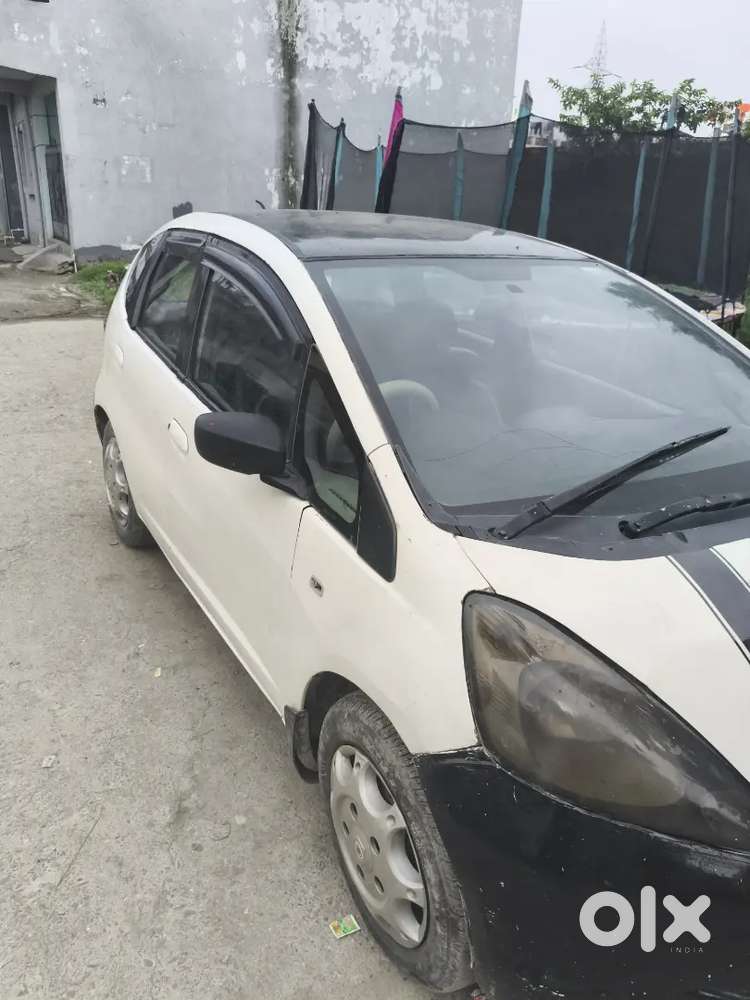Honda Jazz 1.2 Vx 2010 Second-owner 2030 Tak Pass