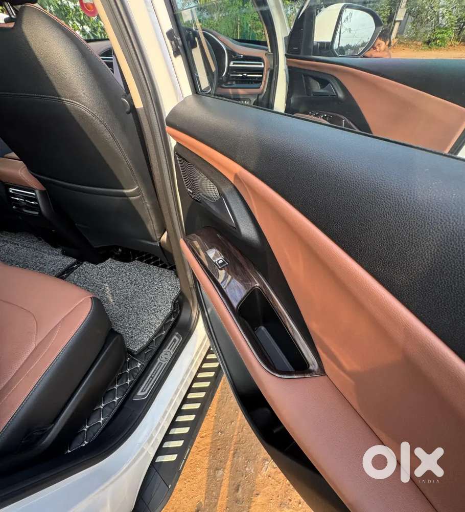 Mg Hector 2024 Petrol 14200 Km Driven