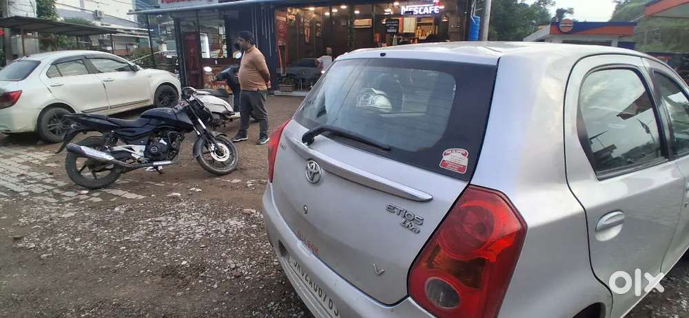 Toyota Etios Liva 2012 Variant Petrol