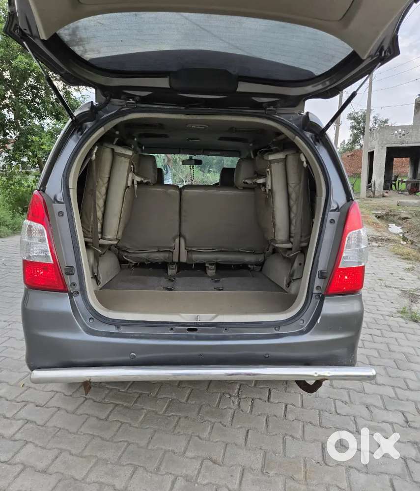 Toyota Innova 2.5 G 2015