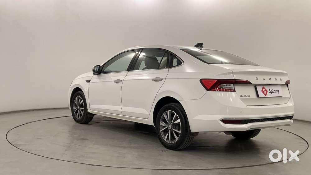Skoda Slavia Style 1.0l Tsi At, 2022, Petrol