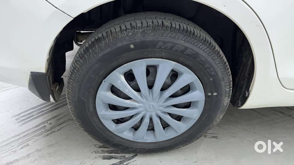 Maruti Suzuki Swift Dzire Vxi Optional, 2017, Petrol