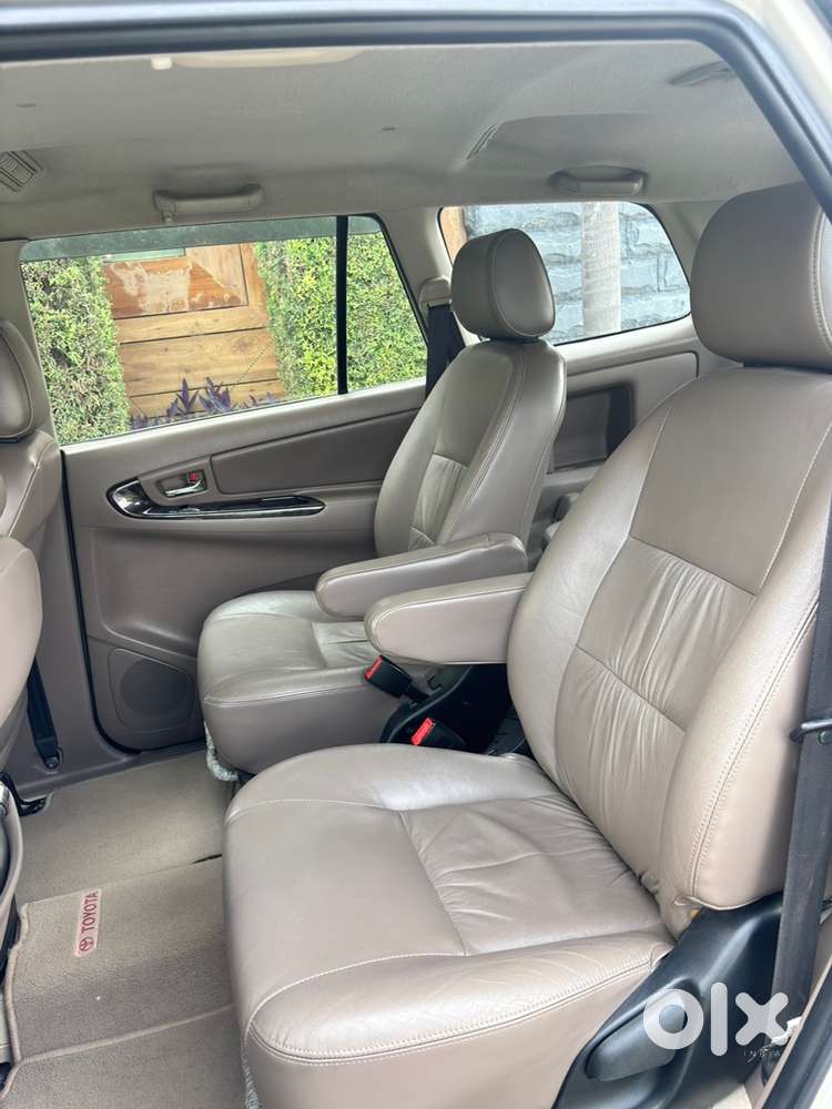 Toyota Innova Diesel Manual 2015 Z Special Leather Interior