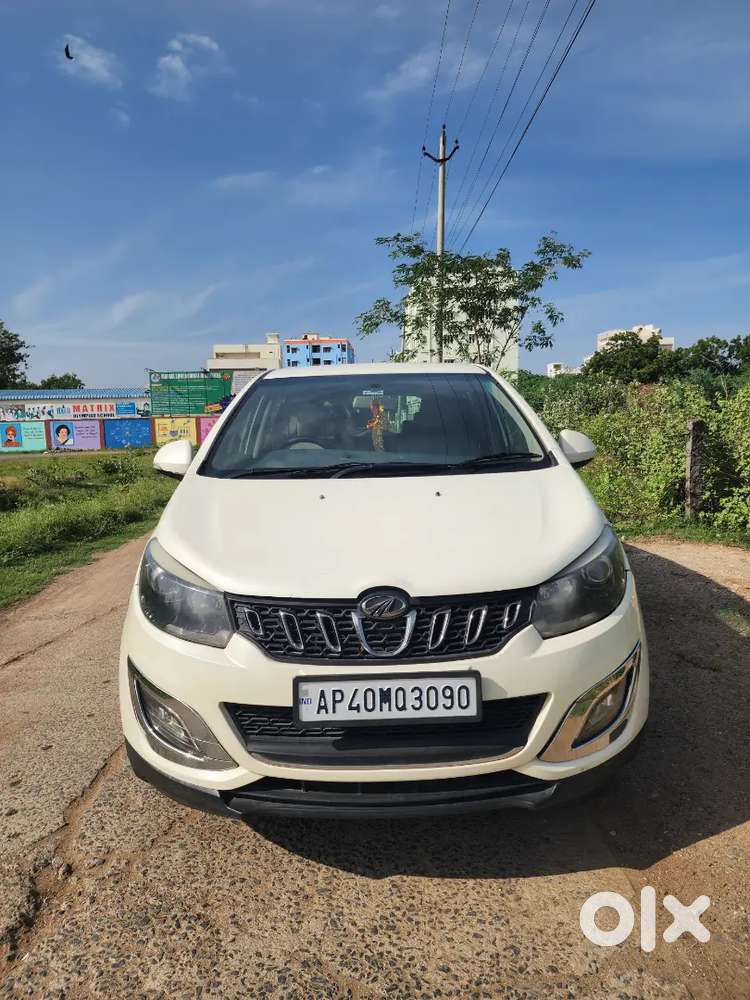 Mahindra Marazzo 2018  M8 Diesel.