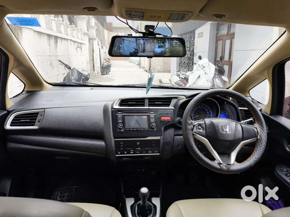 Honda Jazz 1.2 V 2015 Manual Petrol