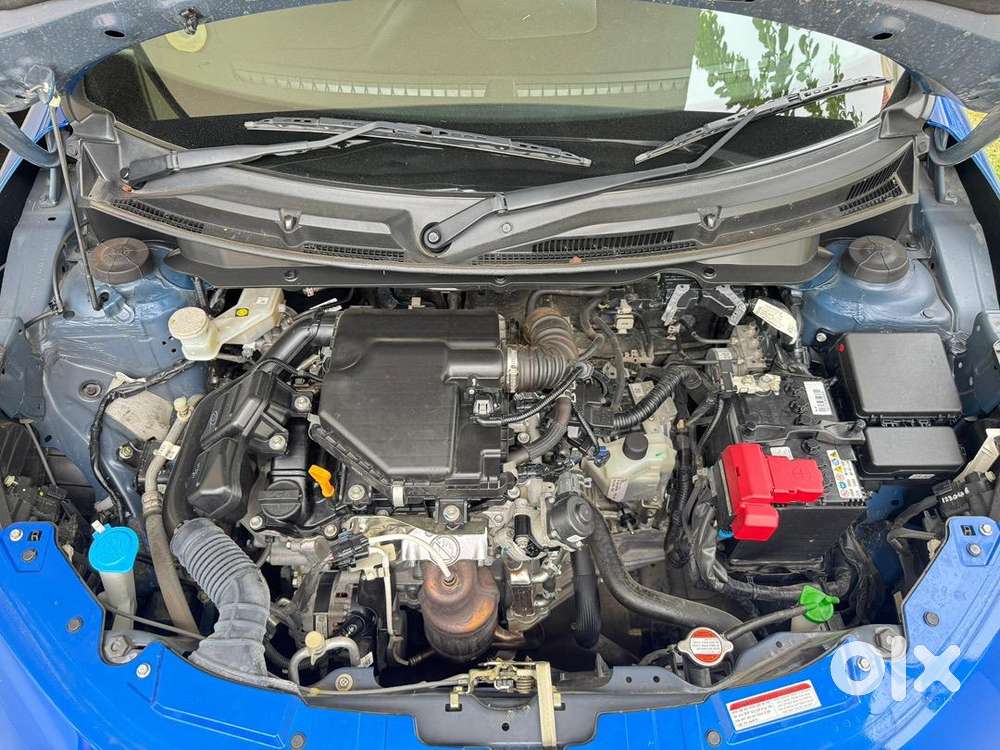 2024 Swift Zxi Plus Dual-tone Blue  Warranty Till 2030  19k Km