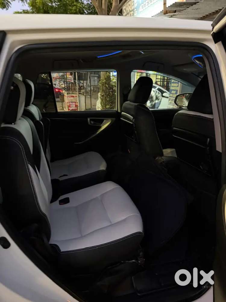 Toyota Innova Crysta 2016 Diesel 118000 Km Driven