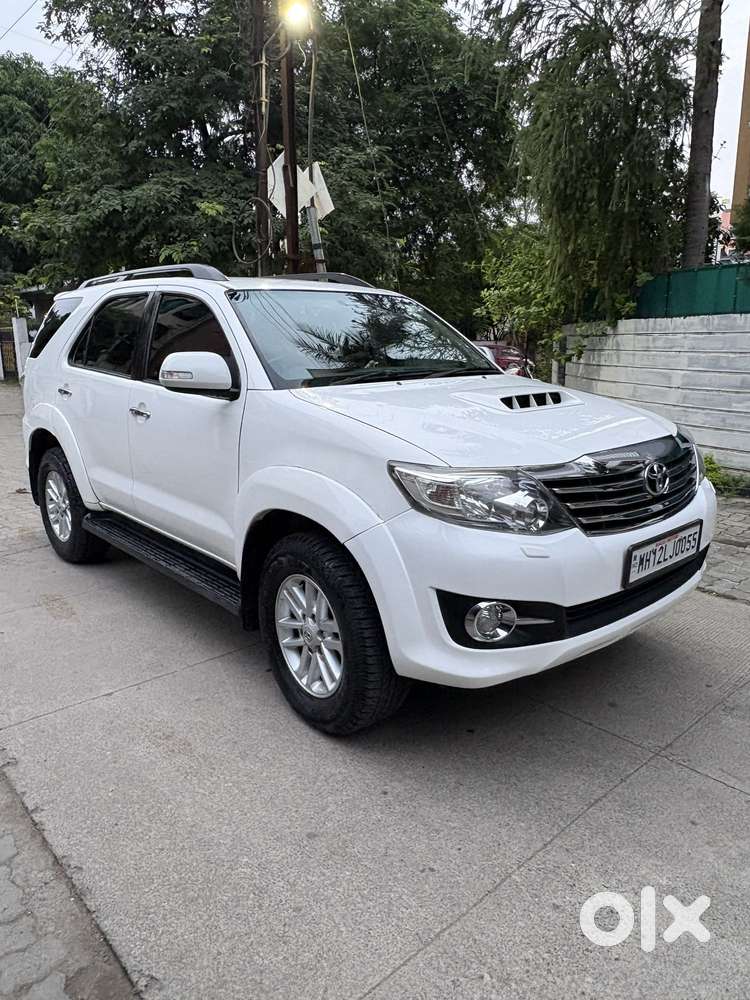 Toyota Fortuner 4x2 Manual, 2014, Diesel