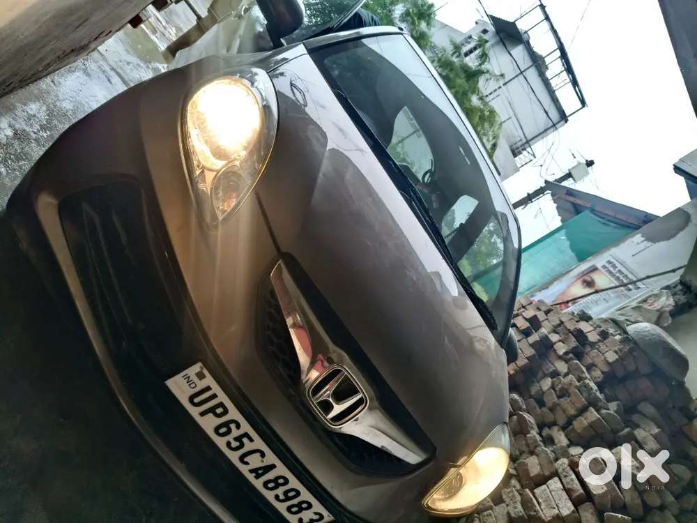 Honda Brio Mt Petrol 2015