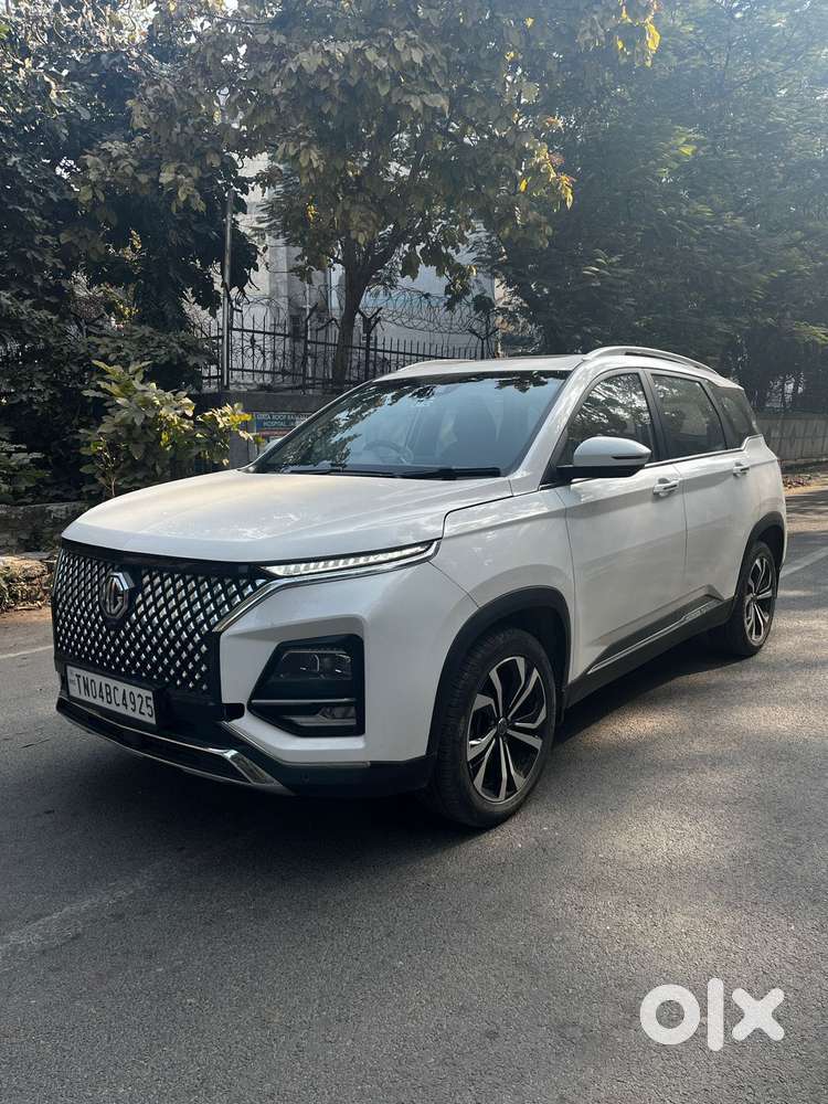 Mg Hector Plus Savvy Pro 1.5 Turbo Petrol Cvt 7 Str Dual Tone, 2023,..