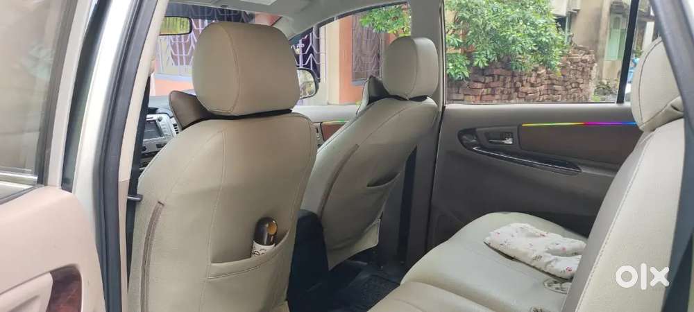Toyota Innova V Diesel 2016